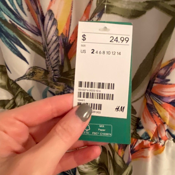 NWT H&M Floral Dress - Picture 1 of 3